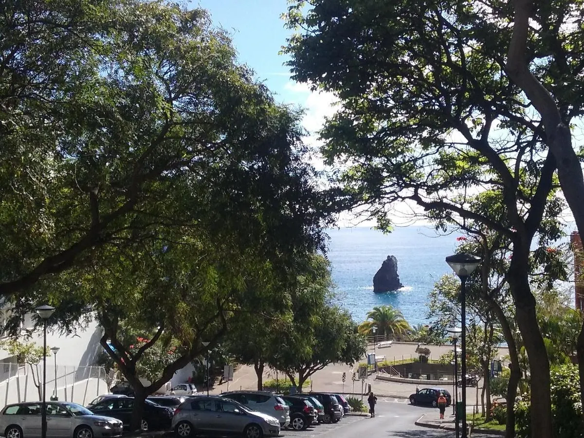 The Sunrise Of Your Dreams With Total Ocean View With New Modern Kitchens Apartment Funchal (Madeira)