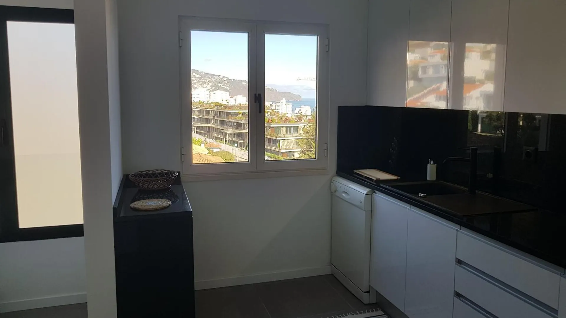 شقة The Sunrise Of Your Dreams With Total Ocean View With New Modern Kitchens فونشال