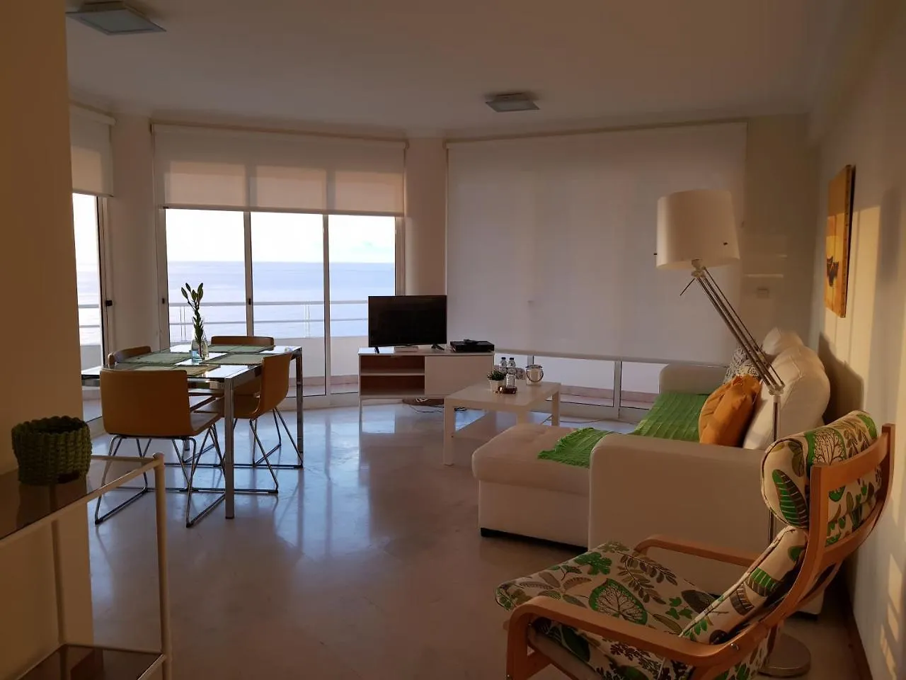 The Sunrise Of Your Dreams With Total Ocean View With New Modern Kitchens فونشال شقة